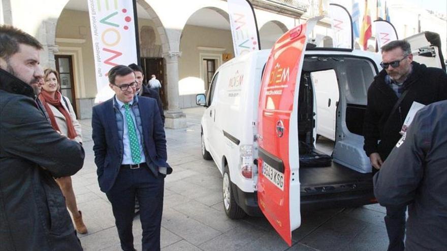 Zurbarán, Villar de Rena y Villanueva ya disponen de sus coches eléctricos