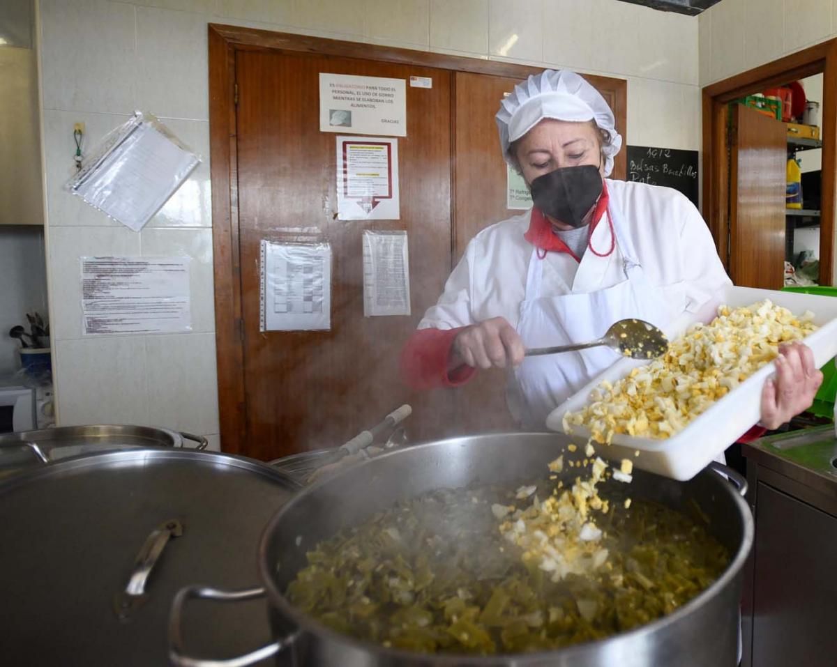 El comedor Trinitarios redobla el servicio por el efecto de la pandemia