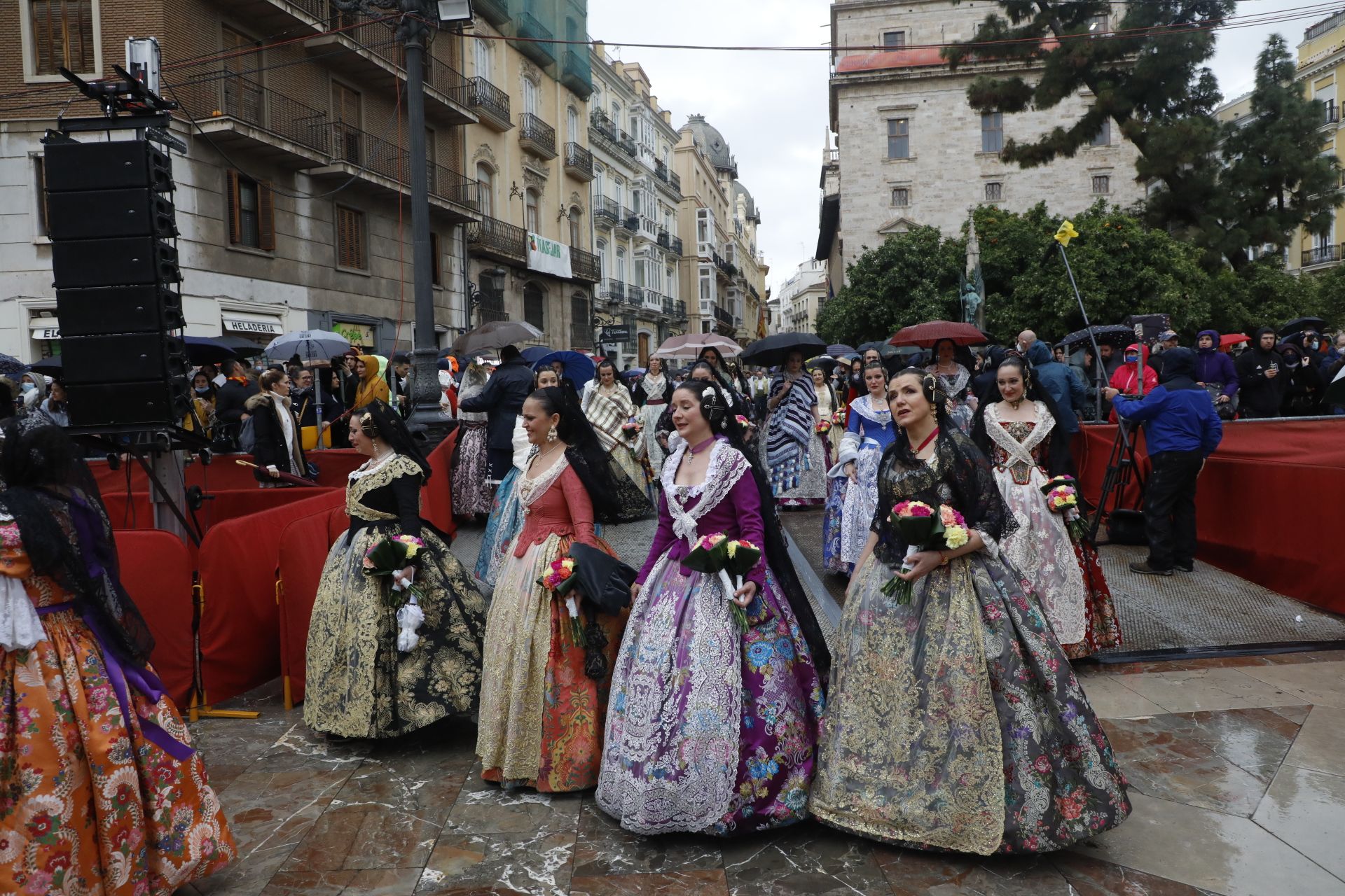 Búscate en el primer día de Ofrenda por la calle Quart (entre las 15.30 y las 17.00 horas)