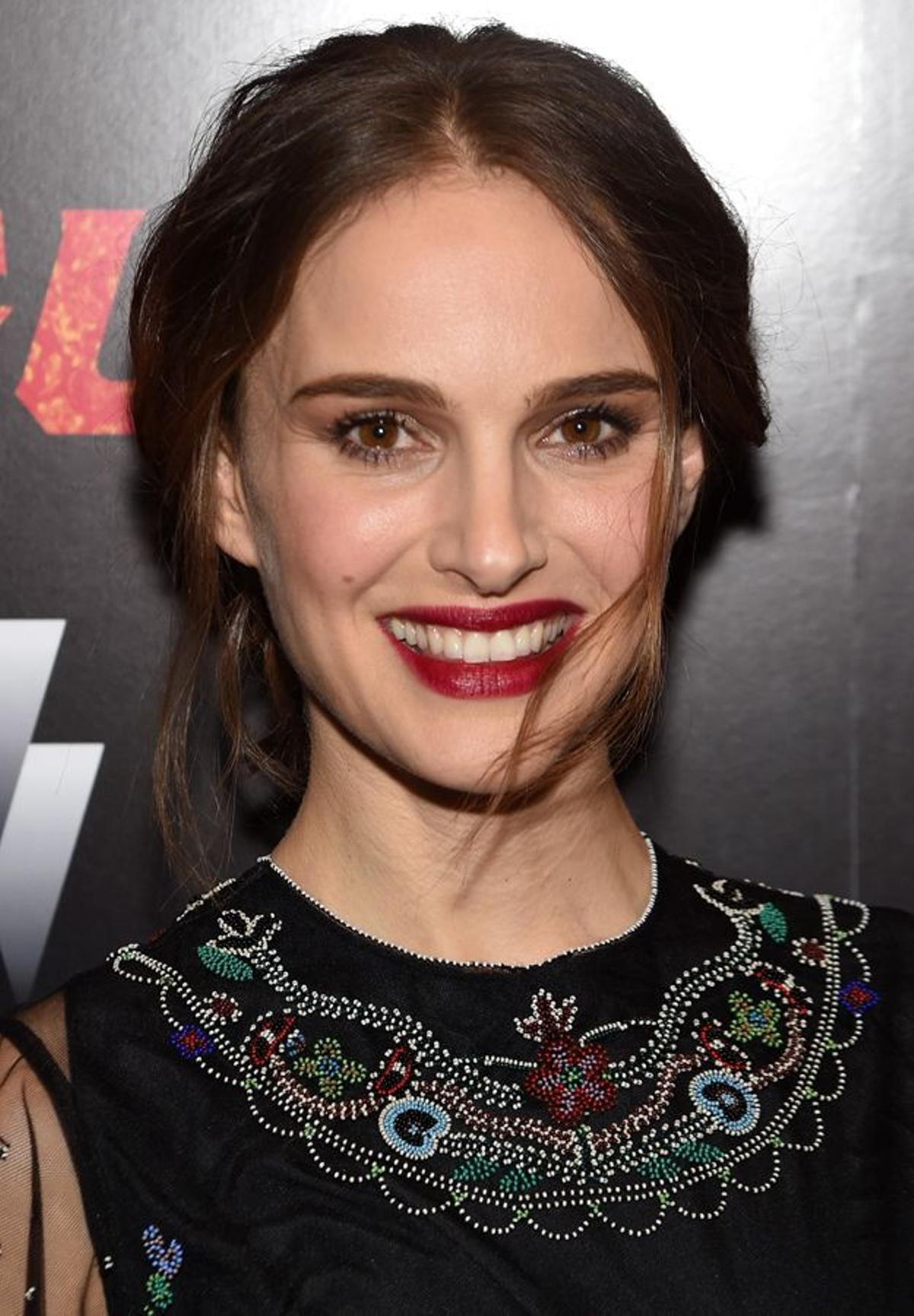 El maquillaje de Natalie Portman en el estreno de &quot;Jane Got A Gun&quot;