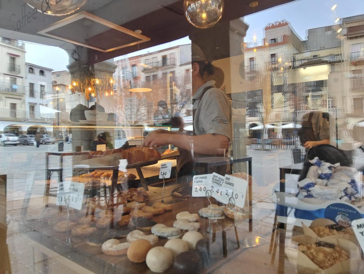 Santa Gloria abre en la plaza Mayor de Plasencia con lleno absoluto.