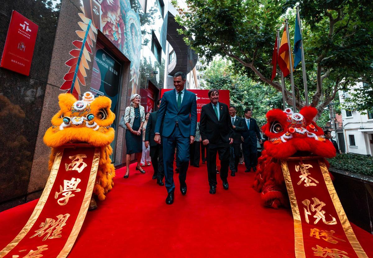 Pedro Sánchez inaugura el Instituto Cervantes de Shanghái