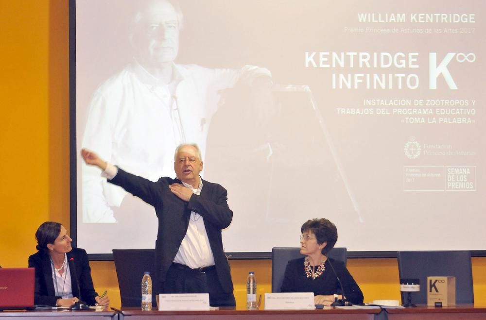 William Kentridge visita un instituto de Mieres