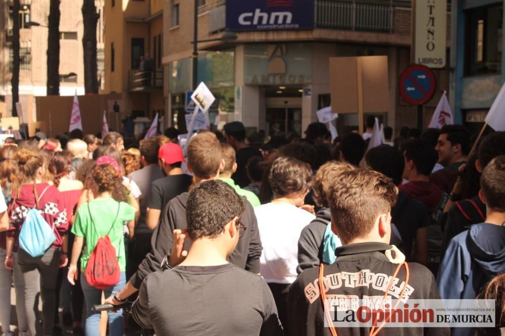 Protestas por Educación por las calles de Murcia