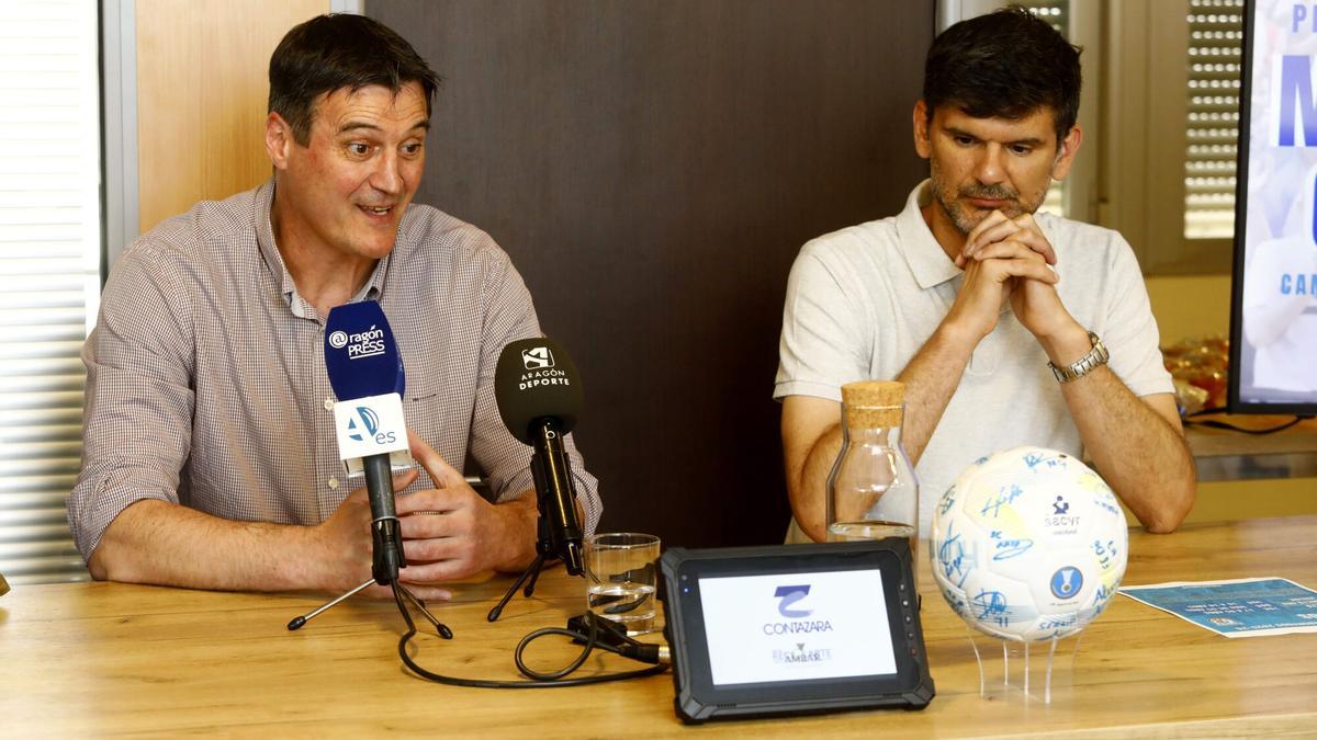 Mariano Ortega, entrenador del equipo, junto a Pablo Hernández, presidente del club