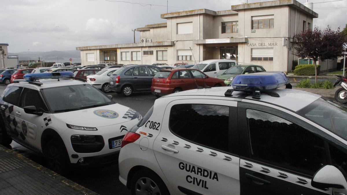 Antiguo edificio de la Casa del Mar de Bueu, que acogerá el puesto de la Guardia Civil.