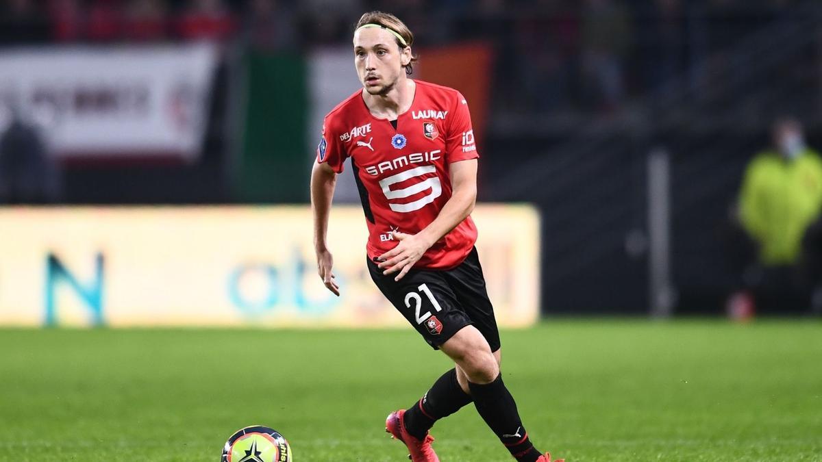 Lovro Majer en un partido con el Rennes