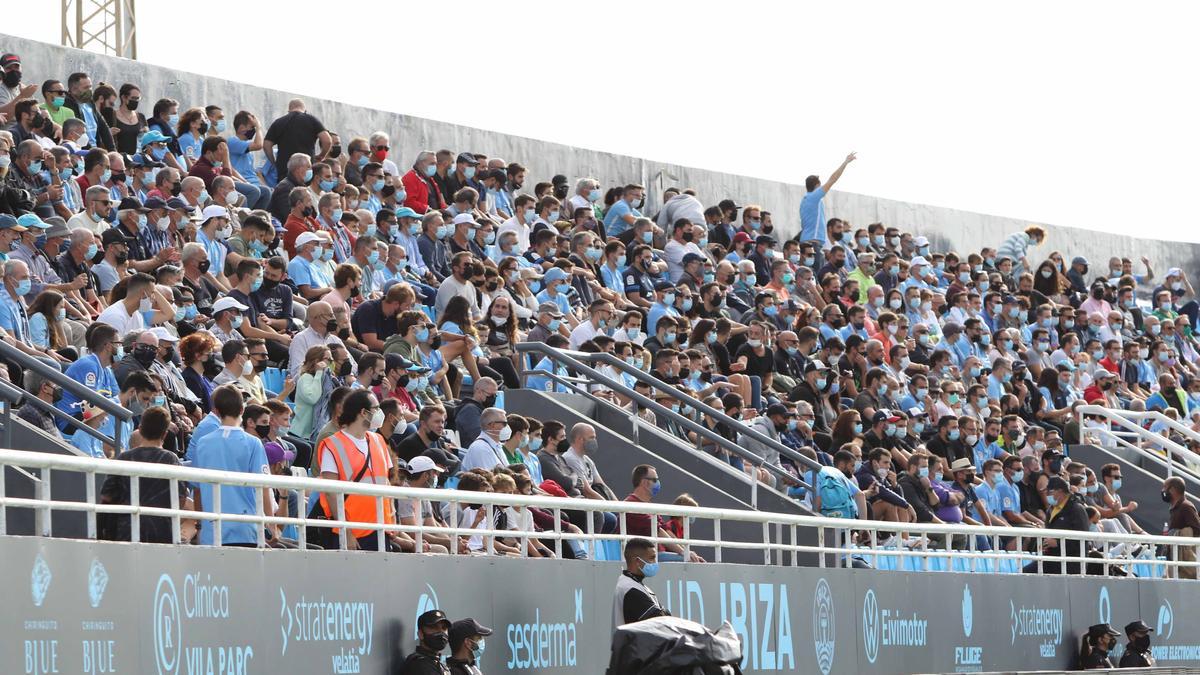 Todas las fotos del partido UD Ibiza - Fuenlabrada