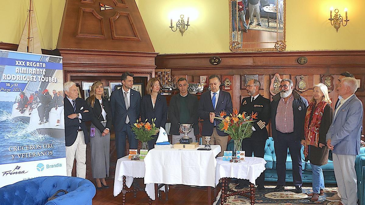 Un momento de la presentación en el Real Club de Regatas Galicia.