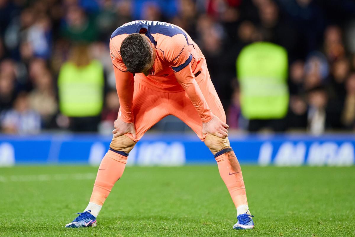 Robert Lewandowski of FC Barcelona reacts during the LaLiga EA Sports match between Real Sociedad and FC Barcelona at Anoeta on January 18, 2026, in San Sebastian, Spain. AFP7 18/01/2026 ONLY FOR USE IN SPAIN. Ricardo Larreina / AFP7 / Europa Press;2026;SPAIN;SPORT;ZSPORT;SOCCER;ZSOCCER;Real Sociedad v FC Barcelona - LaLiga EA Sports