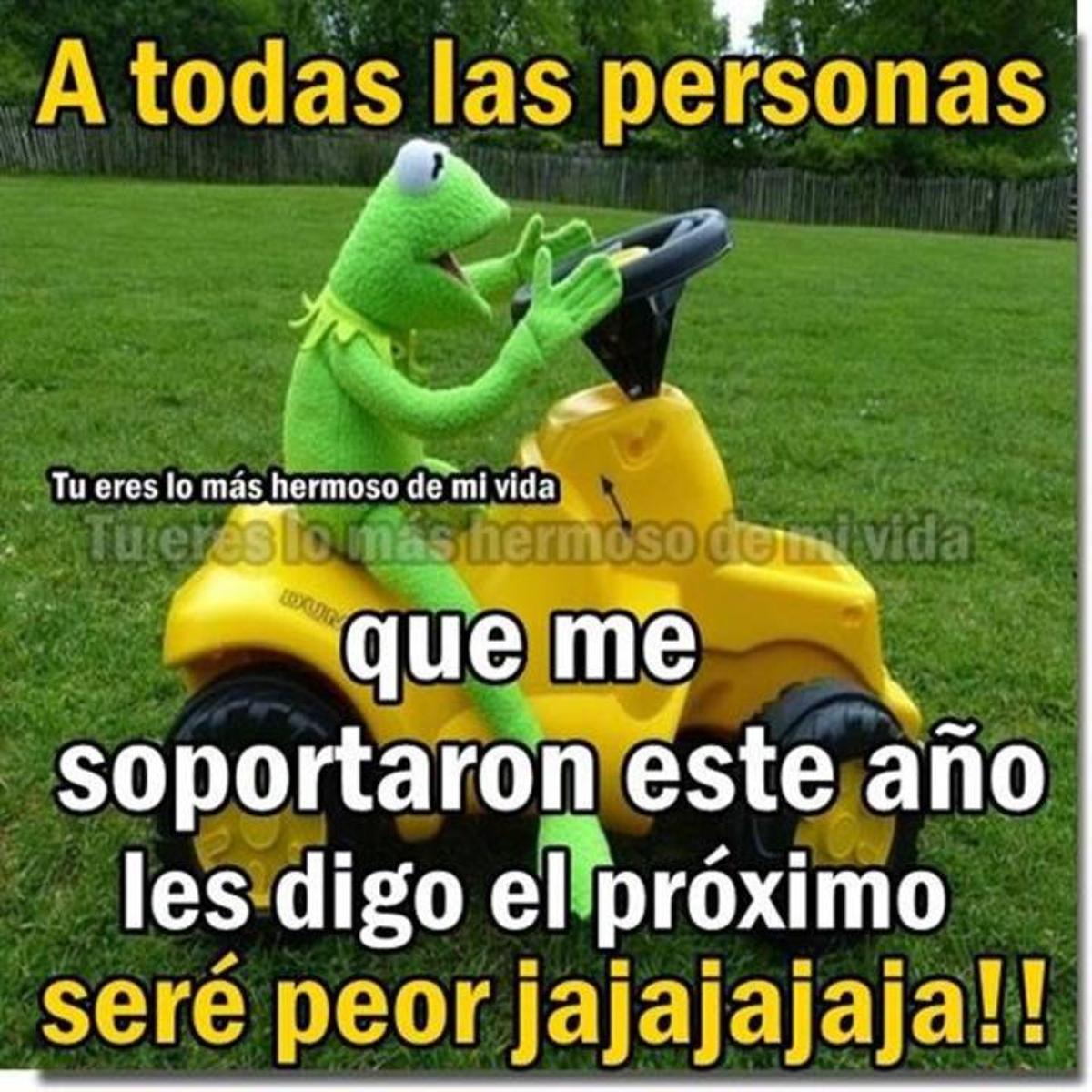 Desea Felices Fiestas por WhatsApp con divertidas imágenes