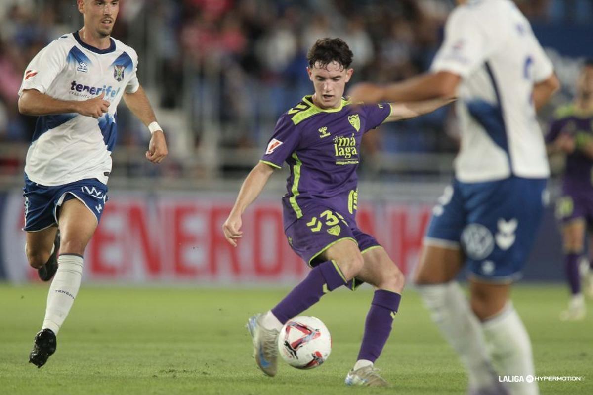 Encuentro entre el CD Tenerife y el Málaga CF