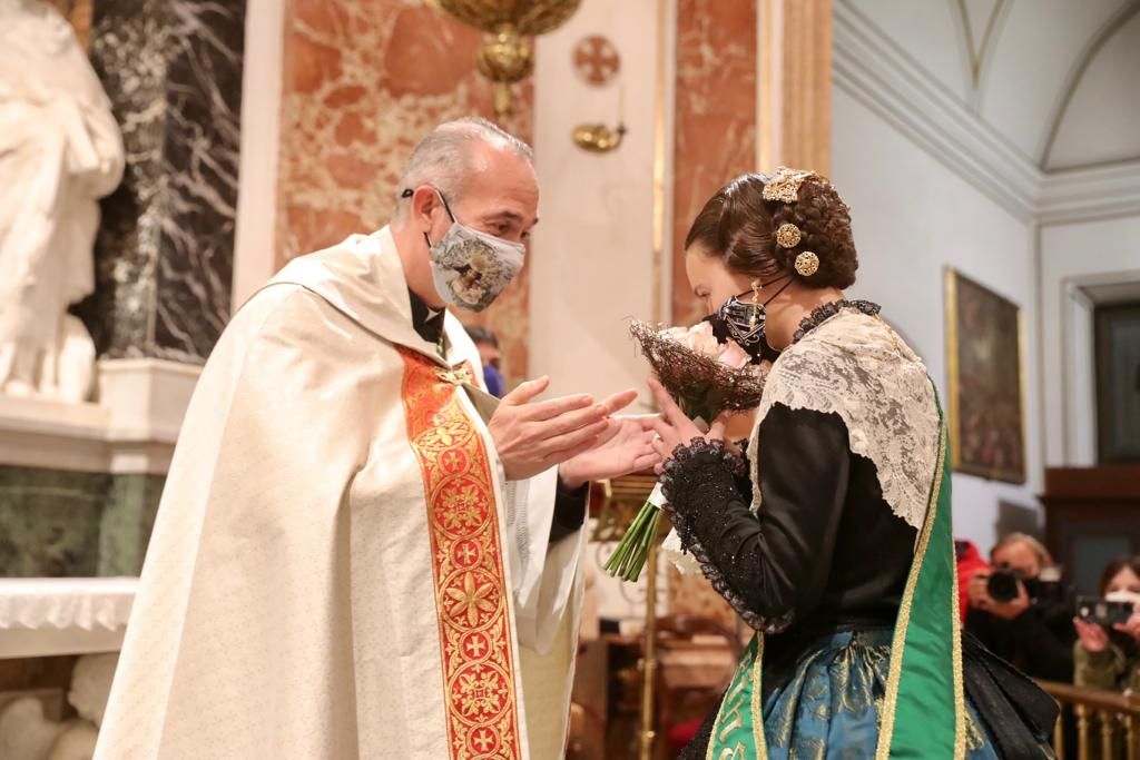 La visita a la Virgen concluye el fin de semana de exaltaciones falleras