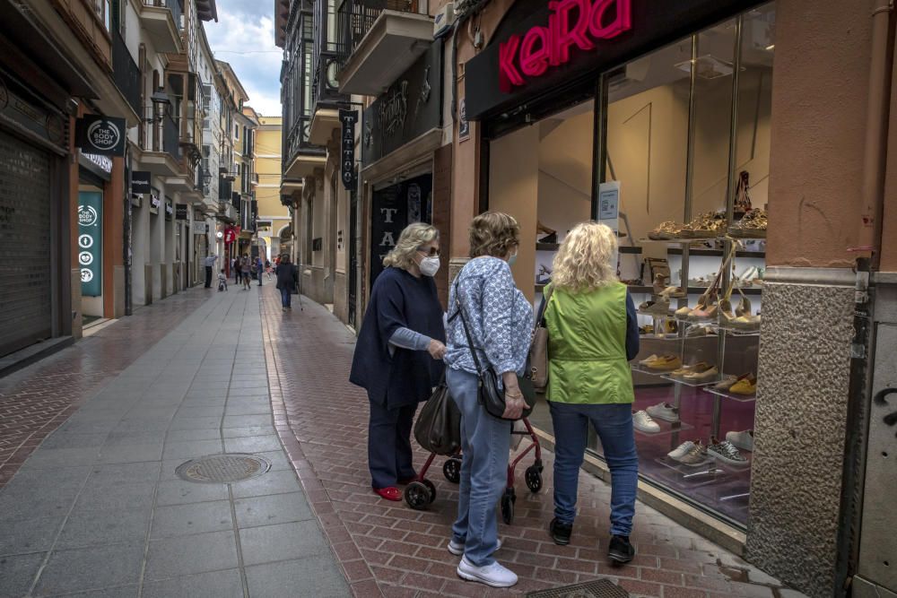 Coronavirus en Mallorca: Gran ocupación de terrazas y poca actividad en los comercios