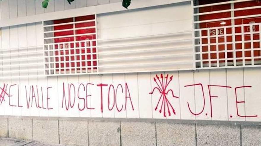 Madrid Pintades en una seu del PSOE-M