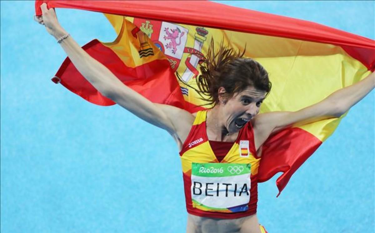 Ruth Beitia celebró por todo lo alto su título olímpico en salto de altura