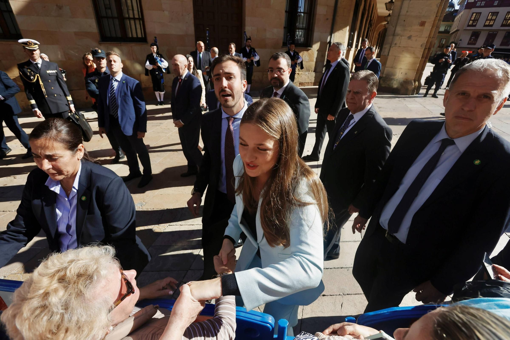 La Princesa Leonor recibe el título de Alcaldesa Honoraria de Oviedo y la Medalla de Asturias.