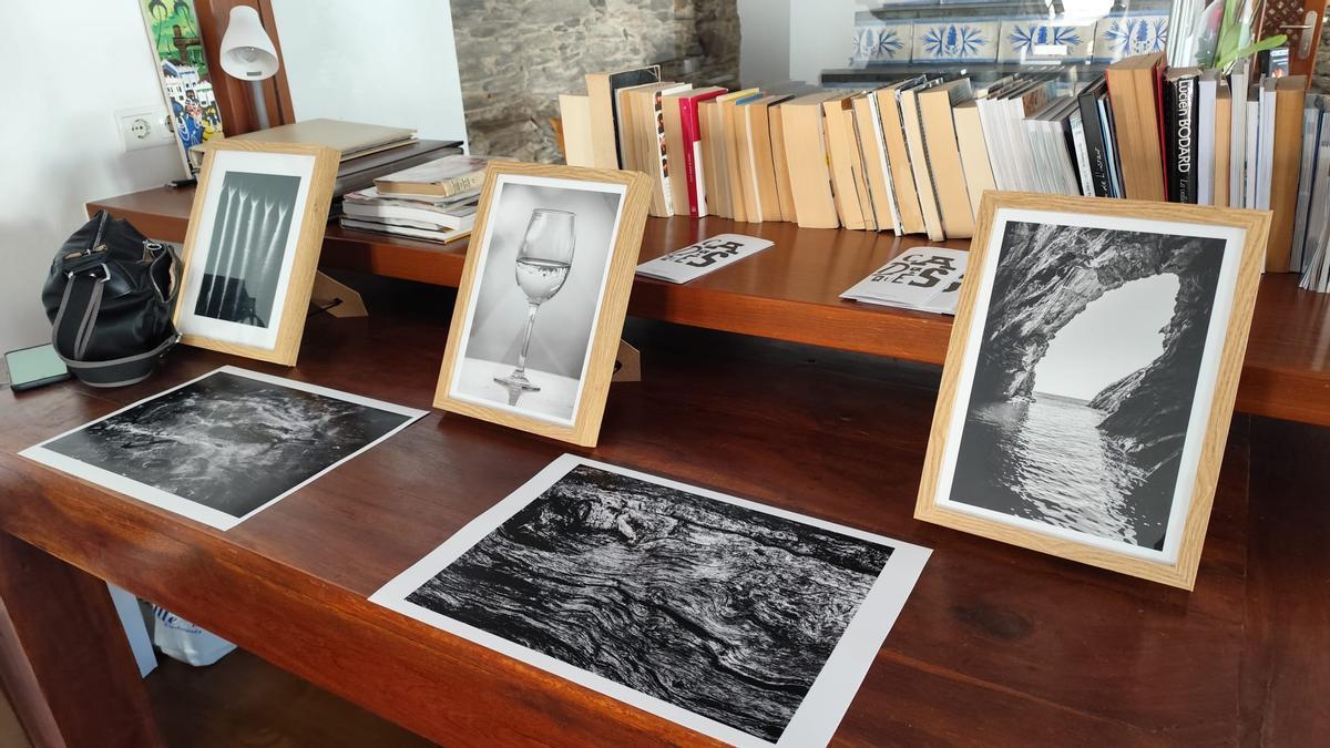 Algunes de les fotografies de José Ignacio Piris a l'Hostal Cristina.