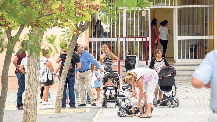 Educación obliga a abrir una clase de niños de dos años cerrada por carecer de educador