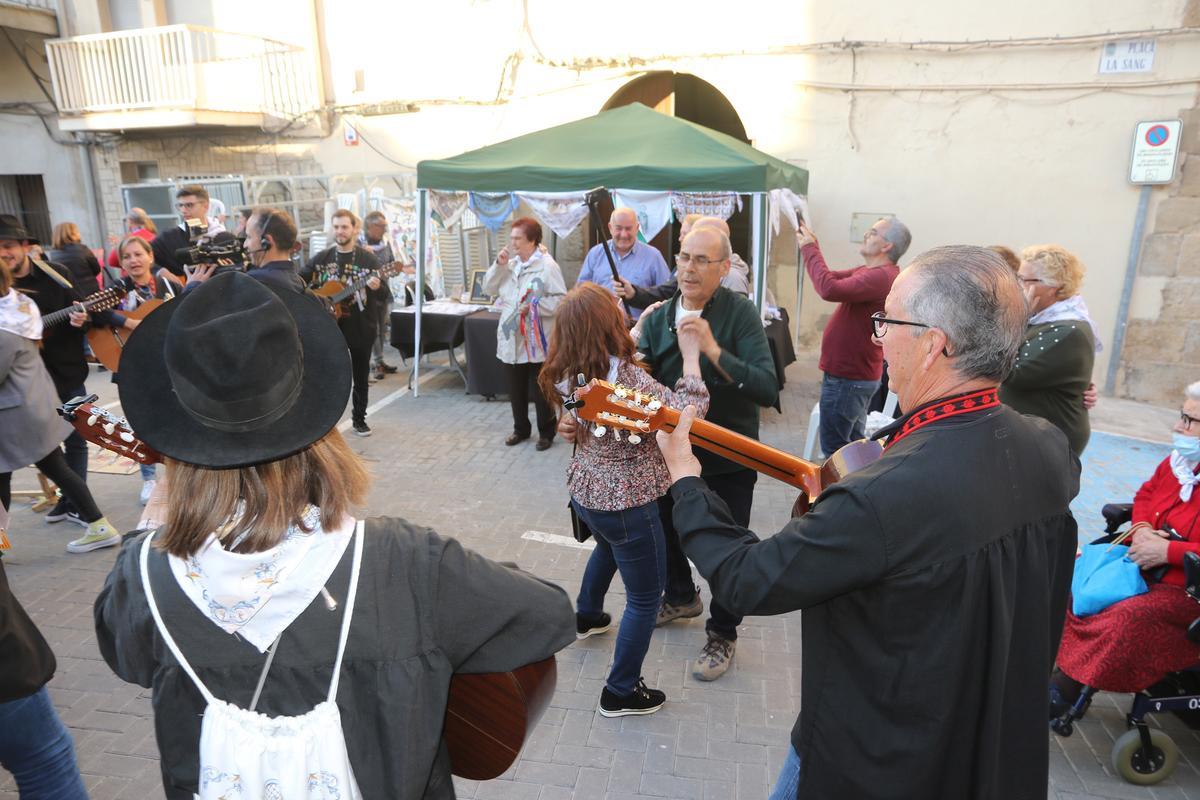 Música y baile no pueden faltar en los festejos populares de l'Alcora.