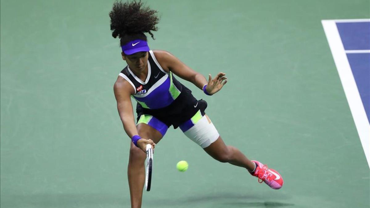 Naomi Osaka sigue firme rumbo al título