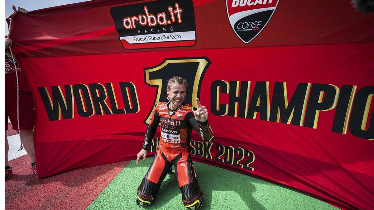 Álvaro Bautista, flamante campeón del mundo de Superbikes