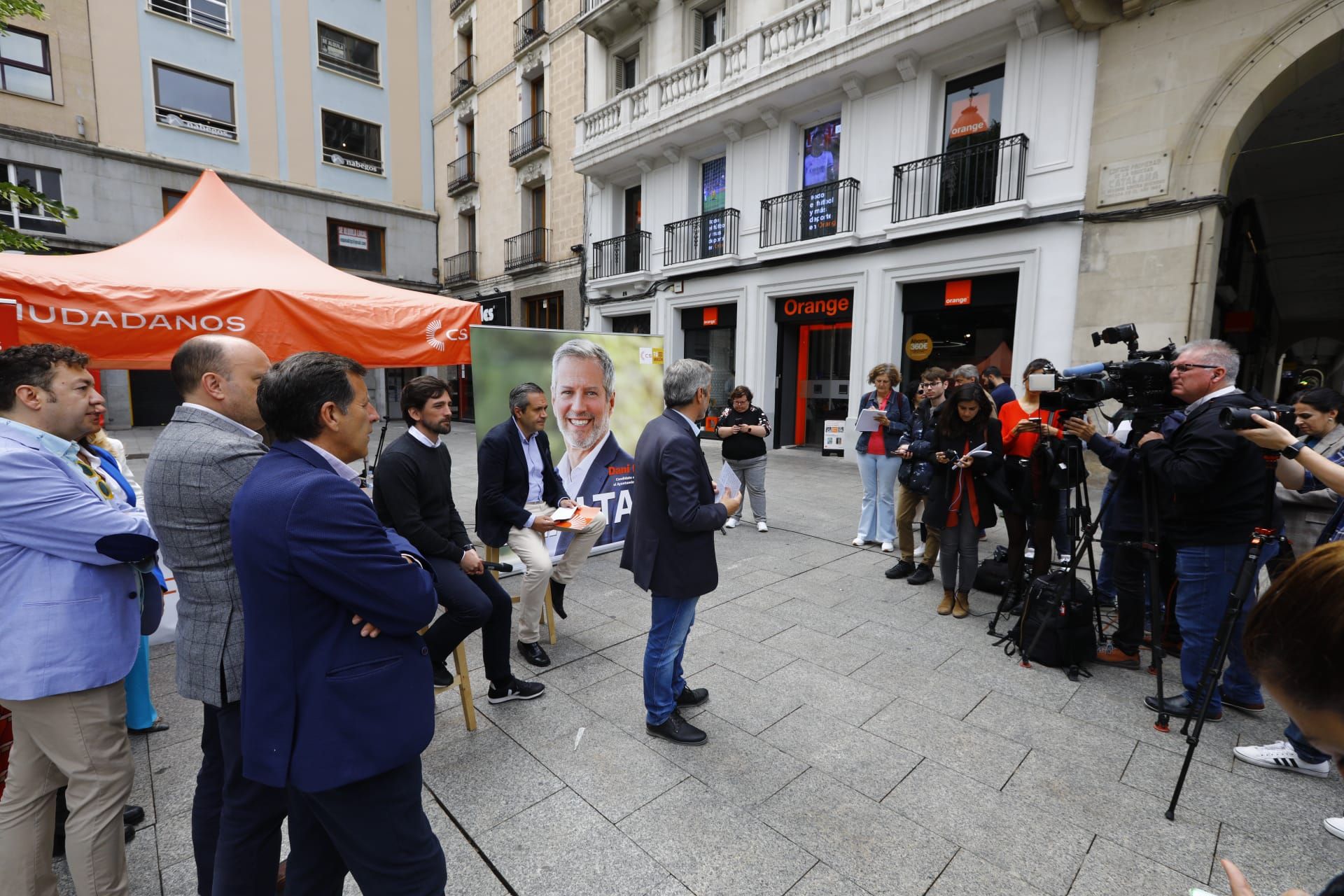 EN IMÁGENES | Los partidos cierran la campaña del 28M en Aragón