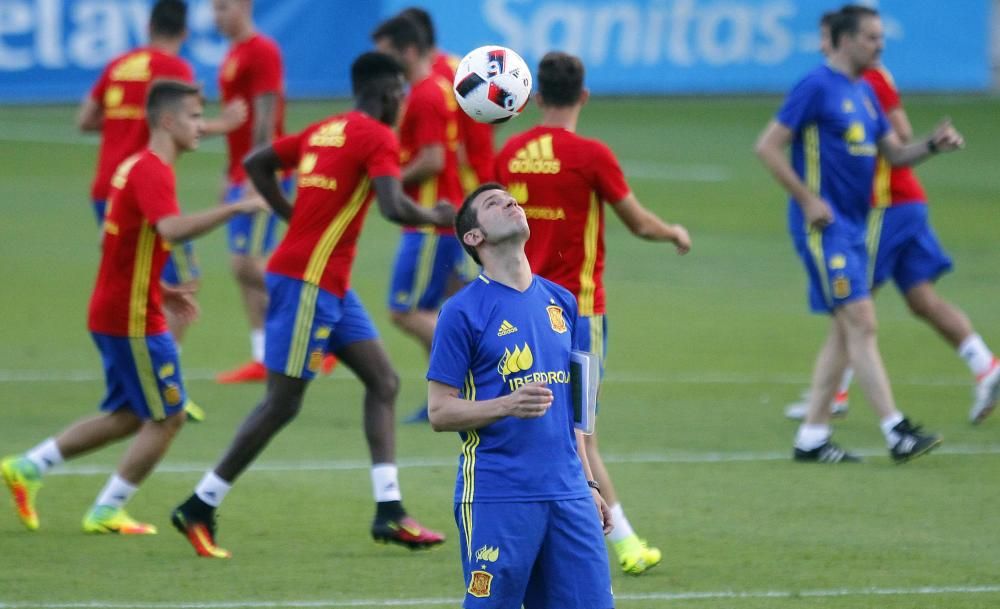 Las mejores imágenes del entrenamiento de Munir con la Selección Española