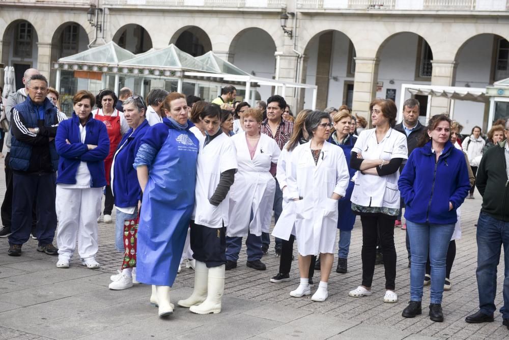 Minuto de silencio por el niño de A Coruña muerto