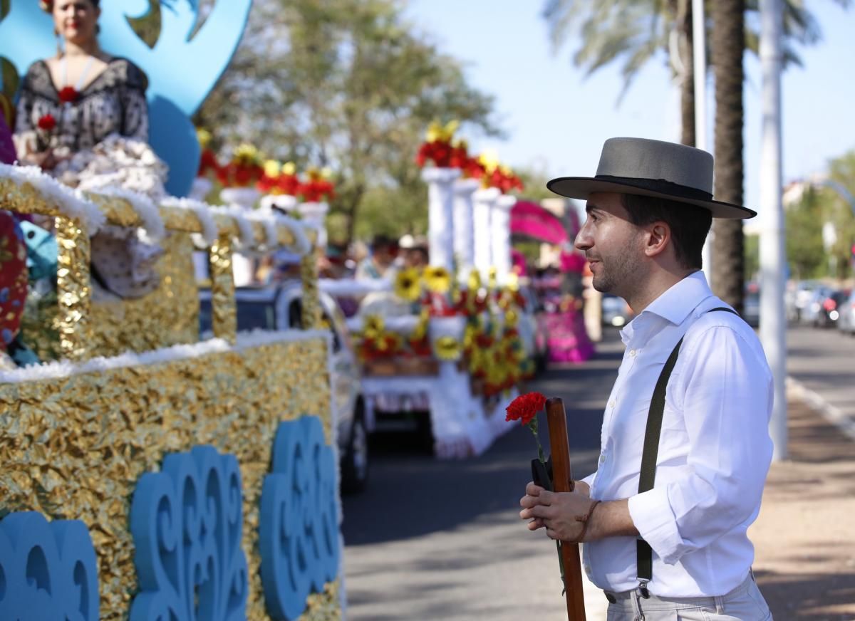 Gran ambiente y día soleado para la romería de Linares