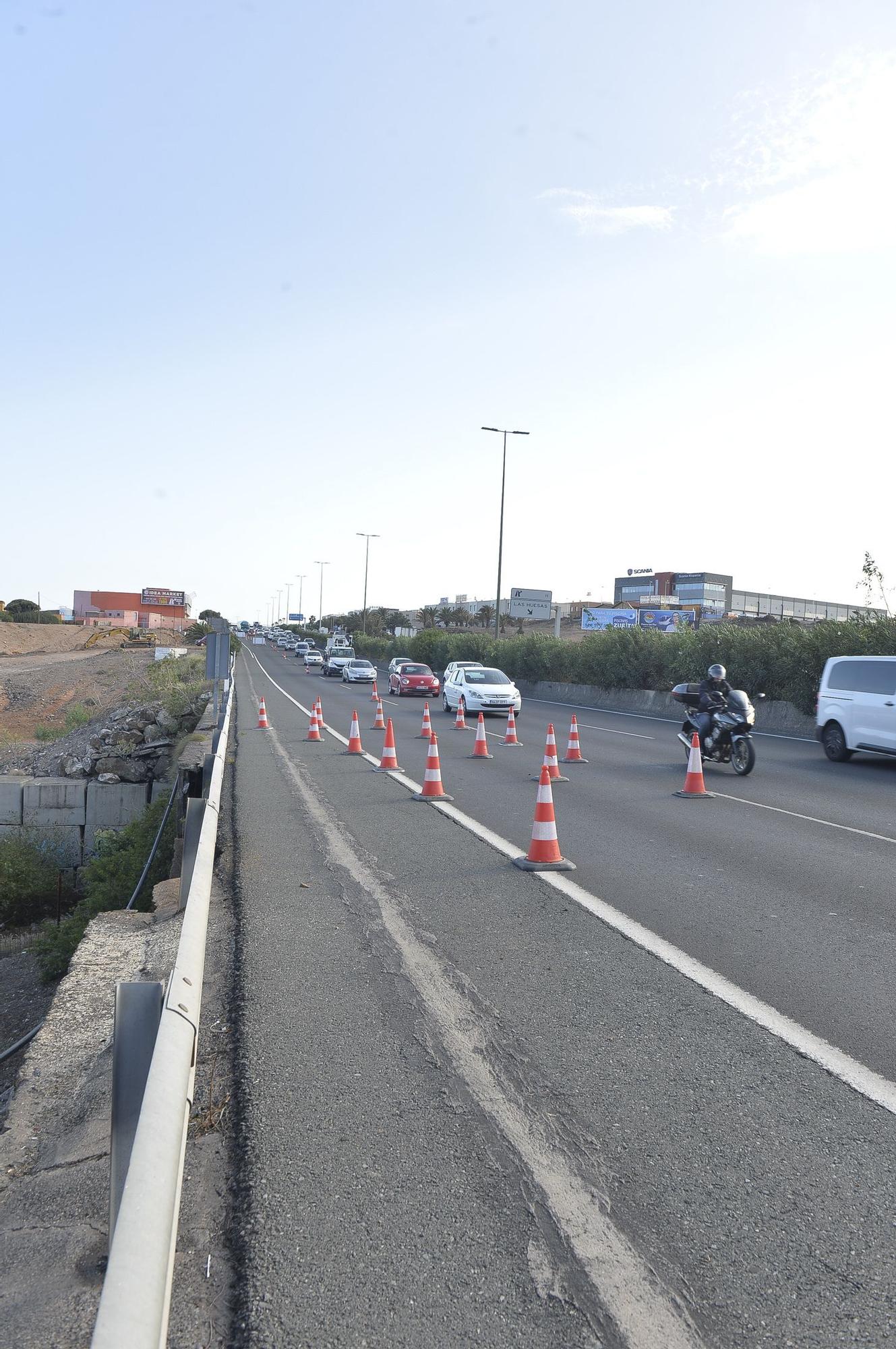 Derrumbe de un muro en la autopista