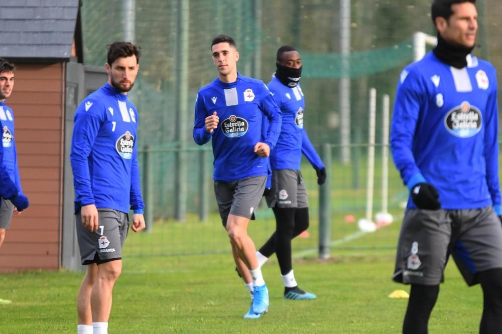 Sabin Merino se entrena con el equipo en Abegondo