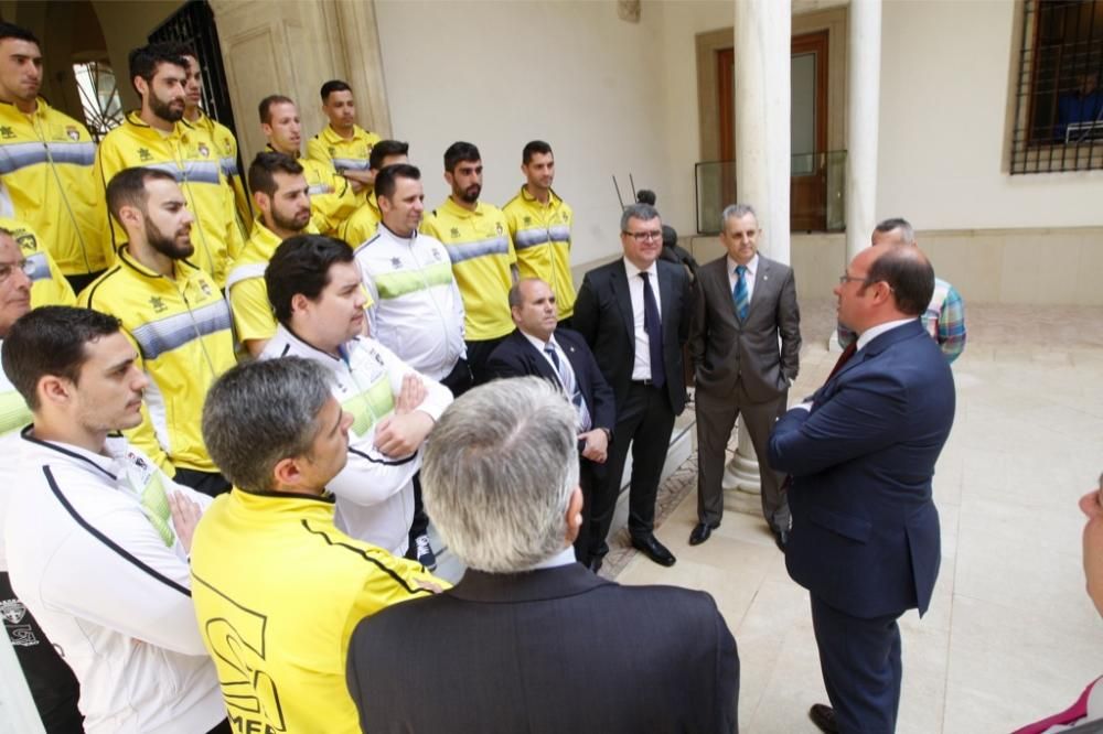 El presidente recibe al Plásticos Romero