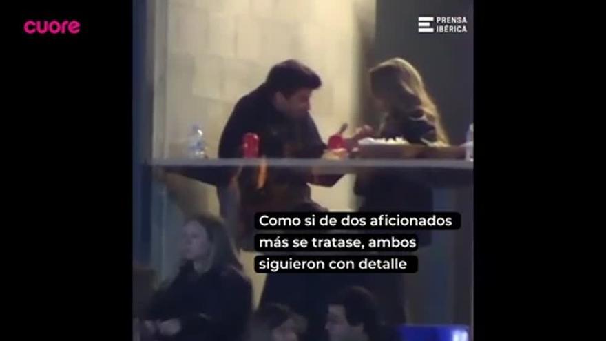 Gerard Piqué y Clara Chía, a morreo limpio en el fútbol