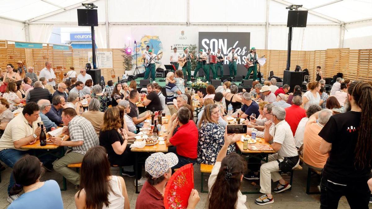 La Festa da Lamprea de Arbo celebra su LXVI edición con gran afluencia de gente