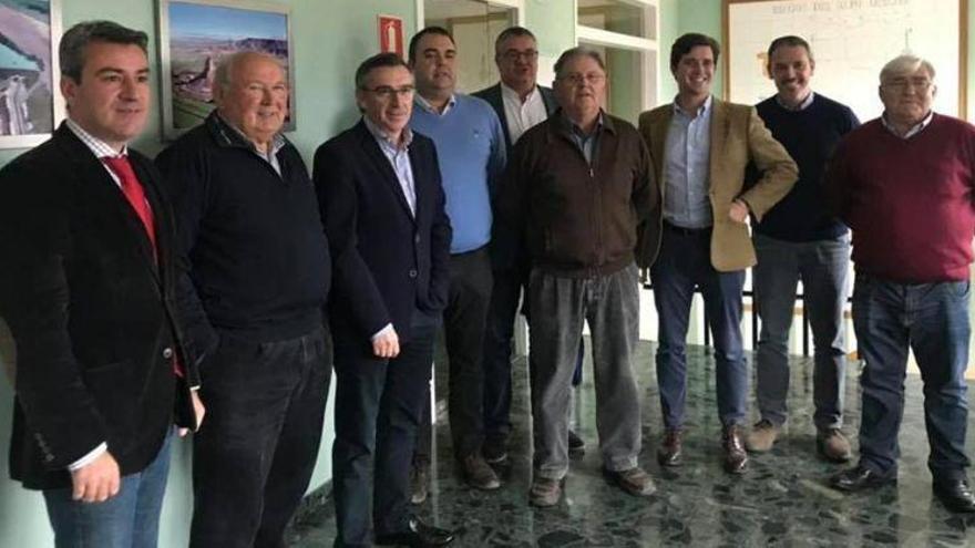 El PSOE reniega de Biscarrués y el PP rechaza ahora dialogar del agua