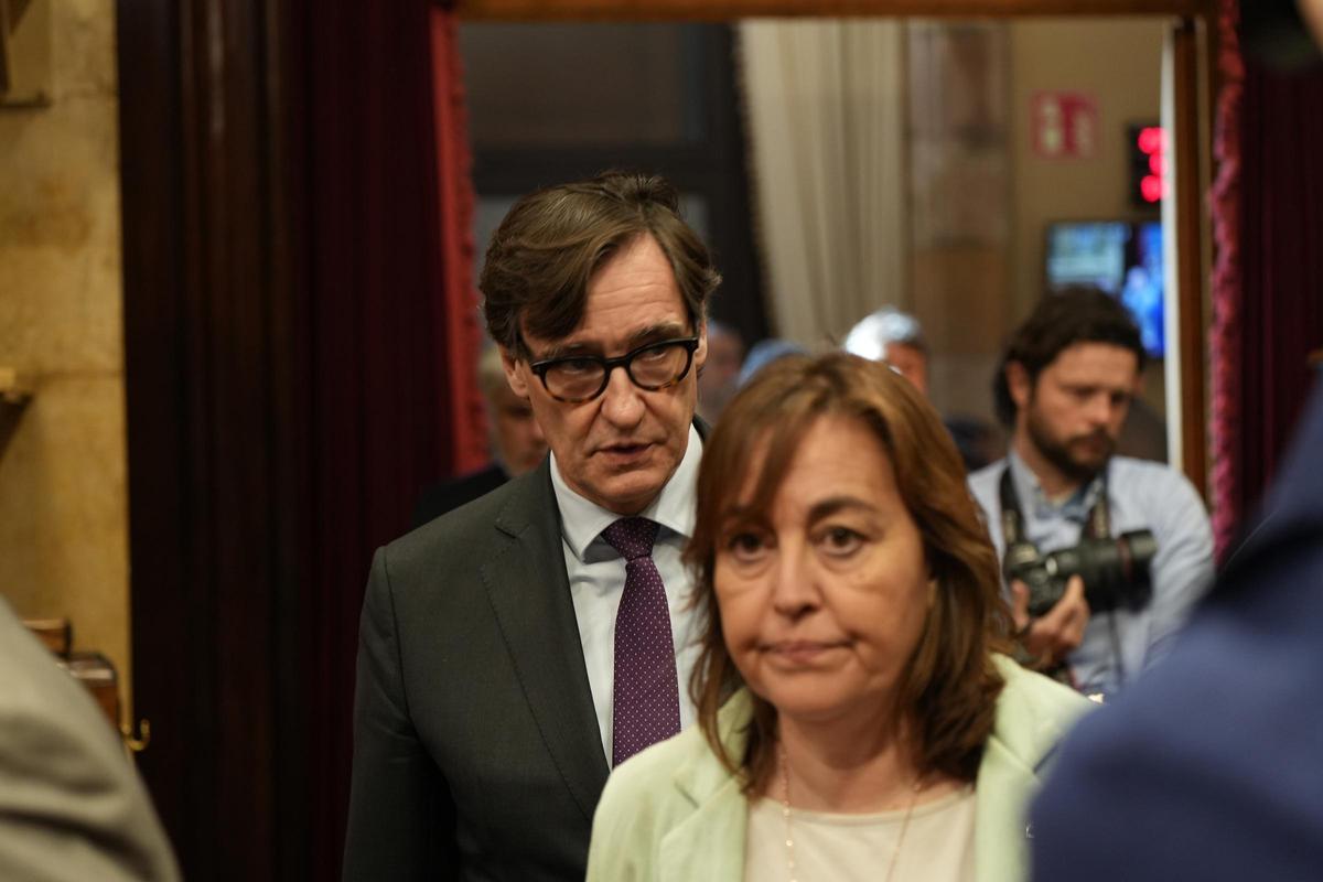 El president de la Generalitat, Salvador Illa, arriba al Parlament