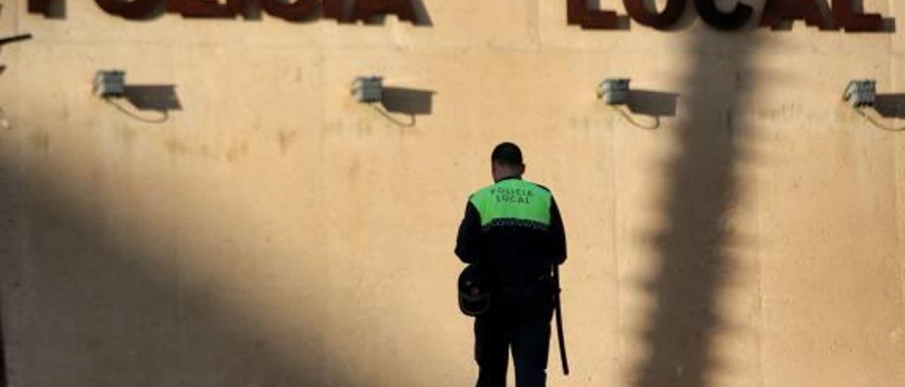 Sindicatos de la Policía Local de La Vila rechazan el nuevo horario laboral