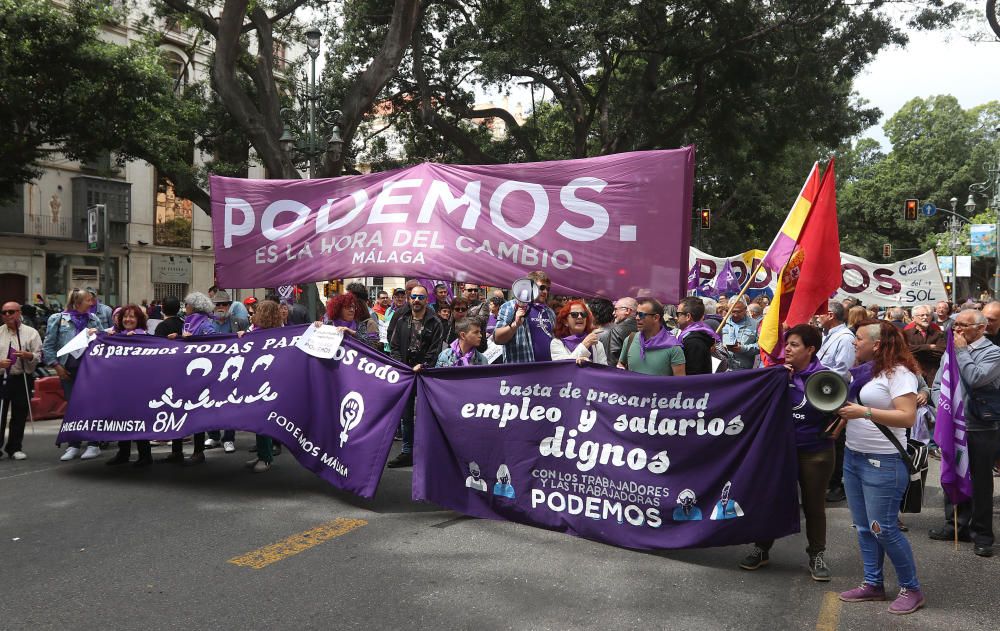 Miles de personas participan en la marcha convocada por los sindicatos para este martes, Día Internacional del Trabajo