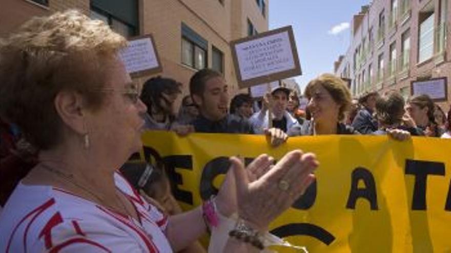 Stop Desahucios logra parar el primer desalojo en Aragón