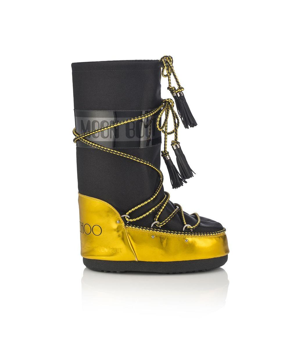 Jimmy Choo y Moon Boot, bota alta en negro y amarillo ácio