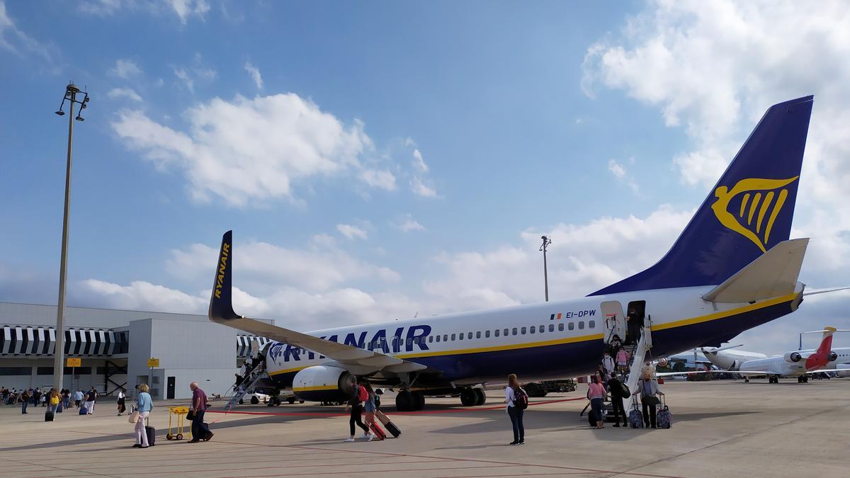 Llegada de un vuelo al aeropuerto de Castellón.