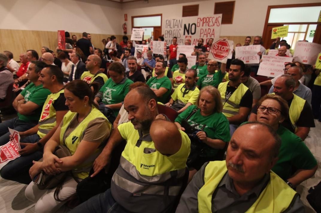 Trabajadores de Cosmos, en el Pleno municipal