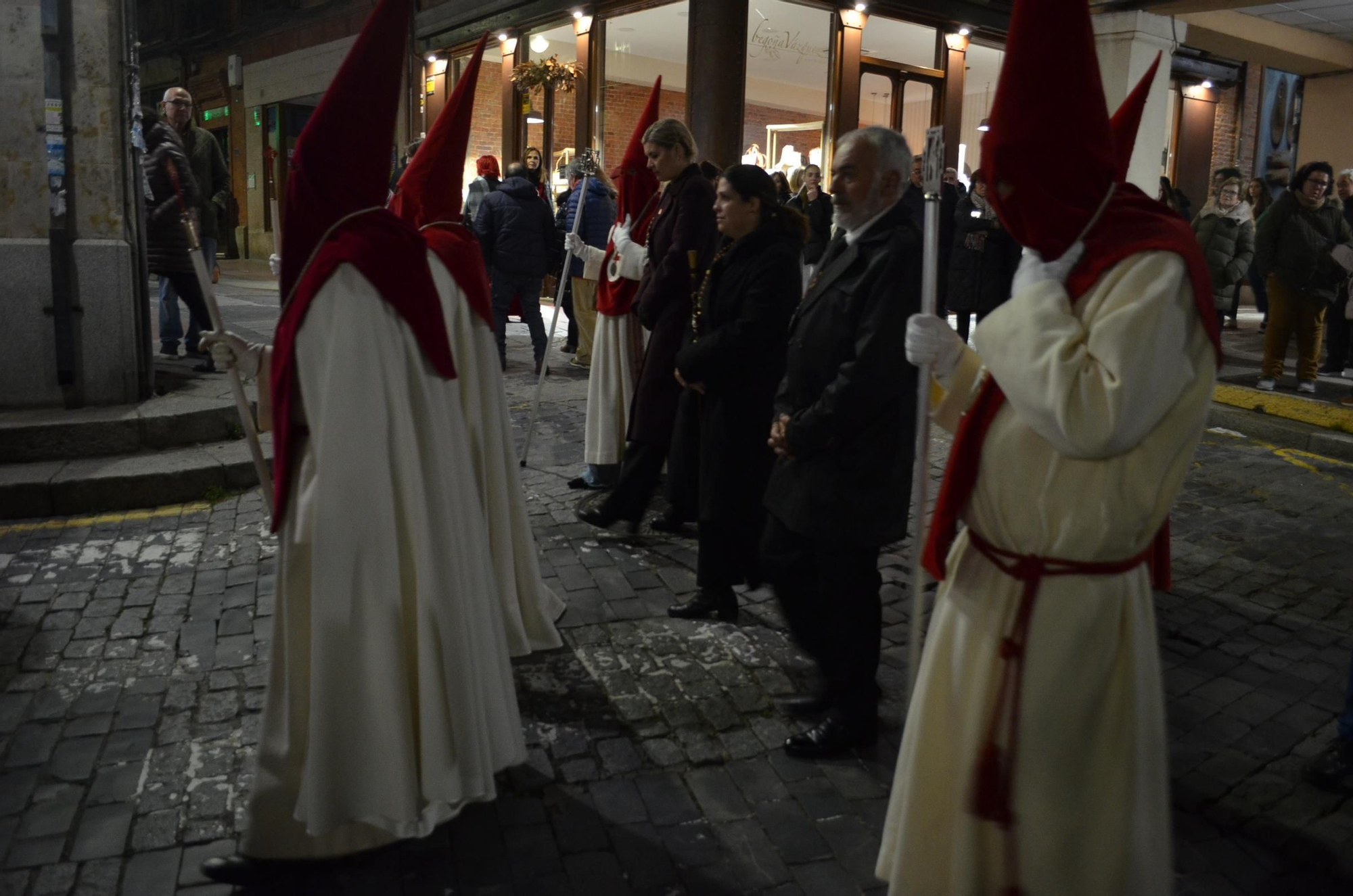 GALERÍA | El juramento y la Procesión del Silencio de Benavente, en imágenes