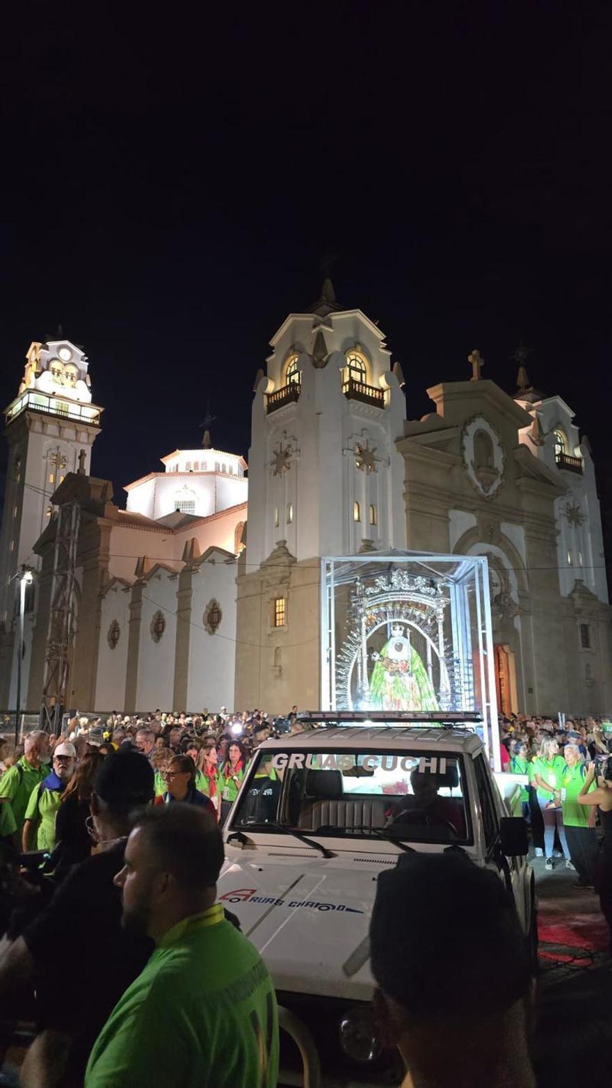 La Virgen de Candelaria comienza la peregrinación a Santa Cruz de Tenerife
