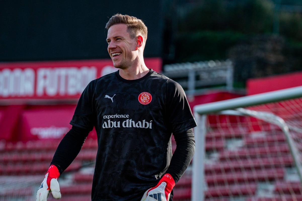 Ter Stegen se entrena en Montilivi en la previa del Girona-Getafe