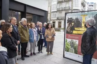Exposición 'Os vieiros de Asorey' en la plaza de Lugo