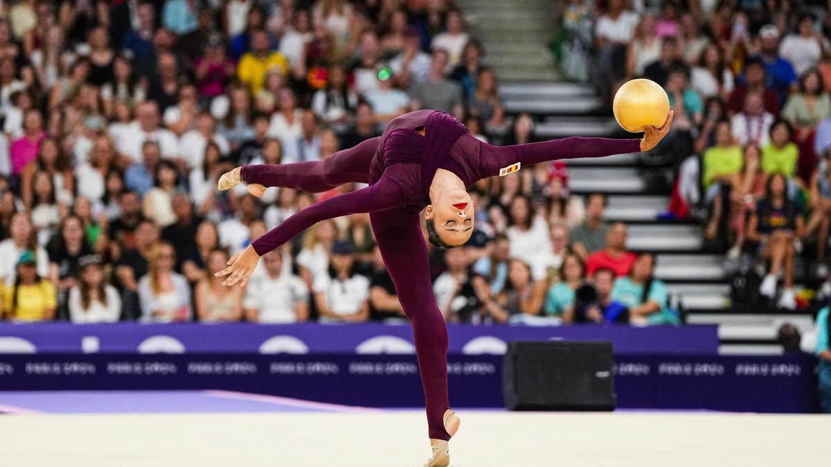 Alba Bautista, durante el ejercicio de pelota