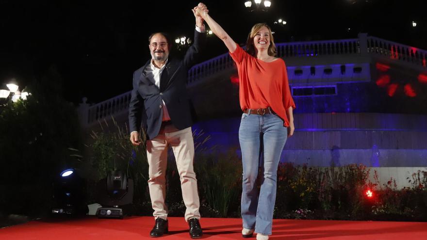 Javier Lambán y Pilar Alegría, el pasado viernes en el cierre de campaña del PSOE en Zaragoza. | ANDREEA VORNICU