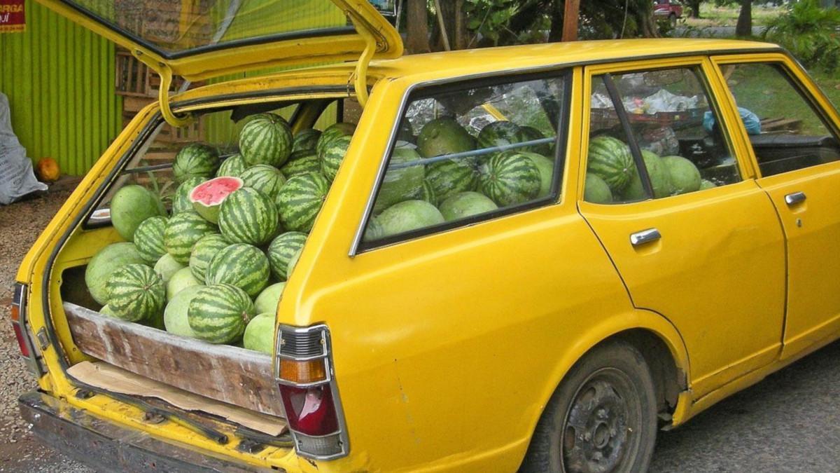 Para ahorrar gasolina hay que evitar grandes cargas en el coche